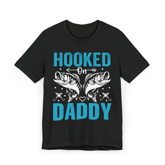 Hooked on Daddy Fishing T-Shirt - Perfect Gift for Father's Day and Fishing Enthusiasts